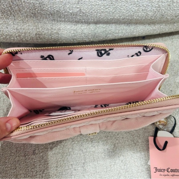 Juicy couture pink diamond tied with a bow large zip around new with tags - Picture 2 of 8